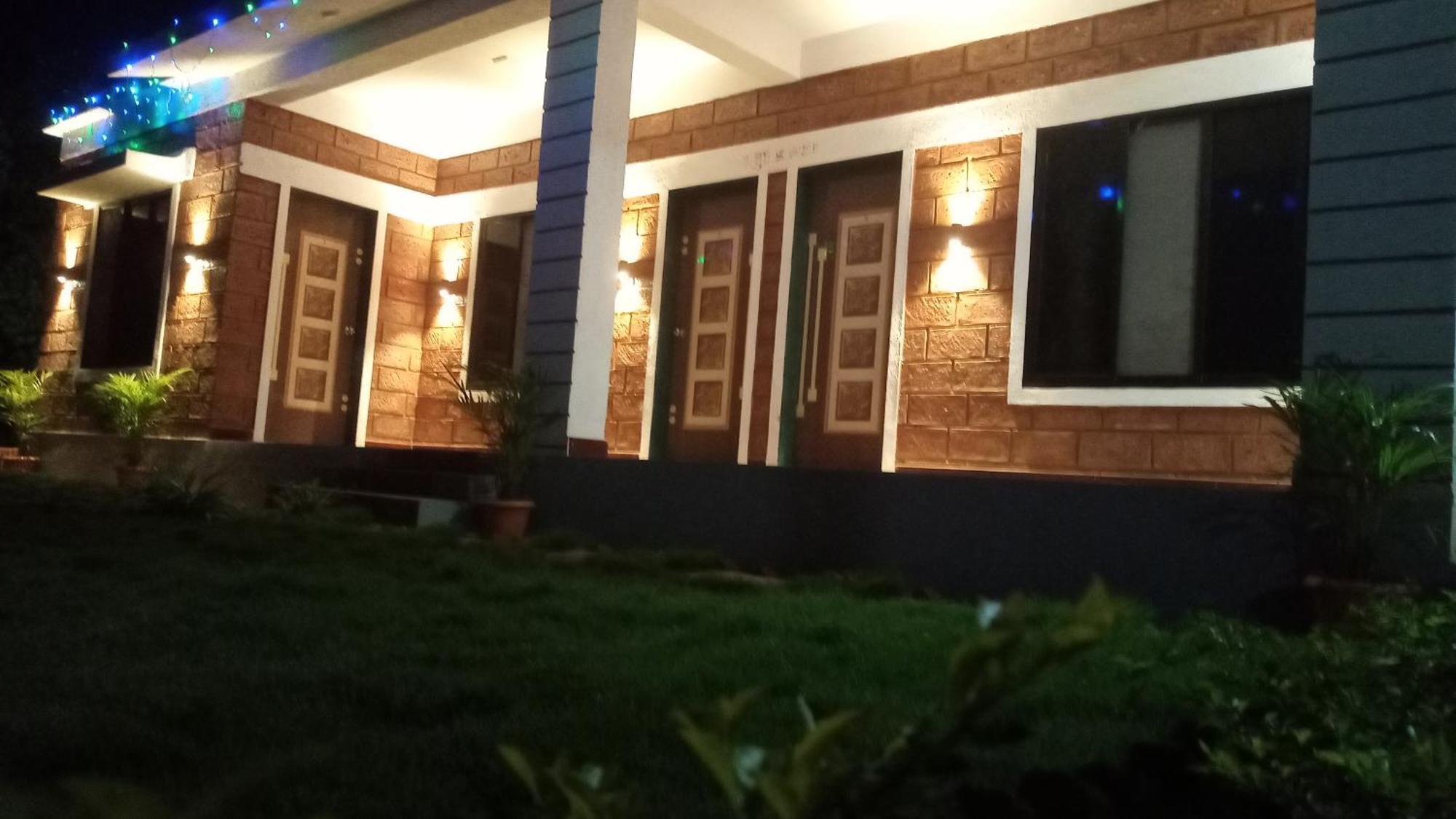 Coconut Village Resort Alībāg Exterior foto
