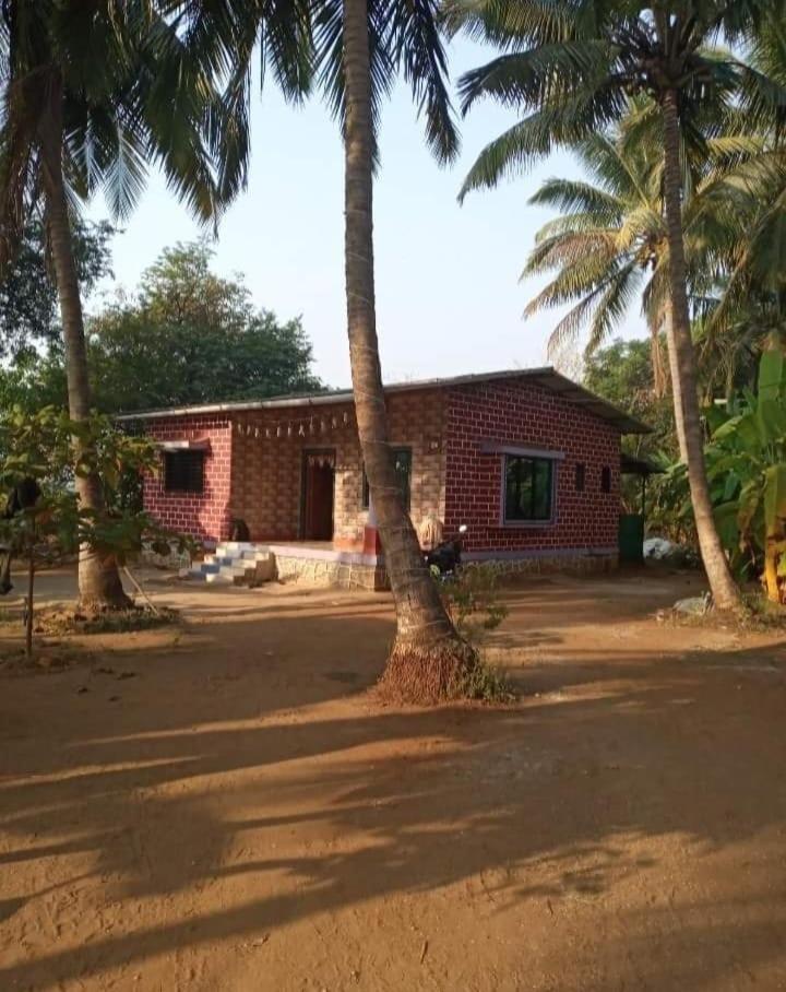 Coconut Village Resort Alībāg Exterior foto